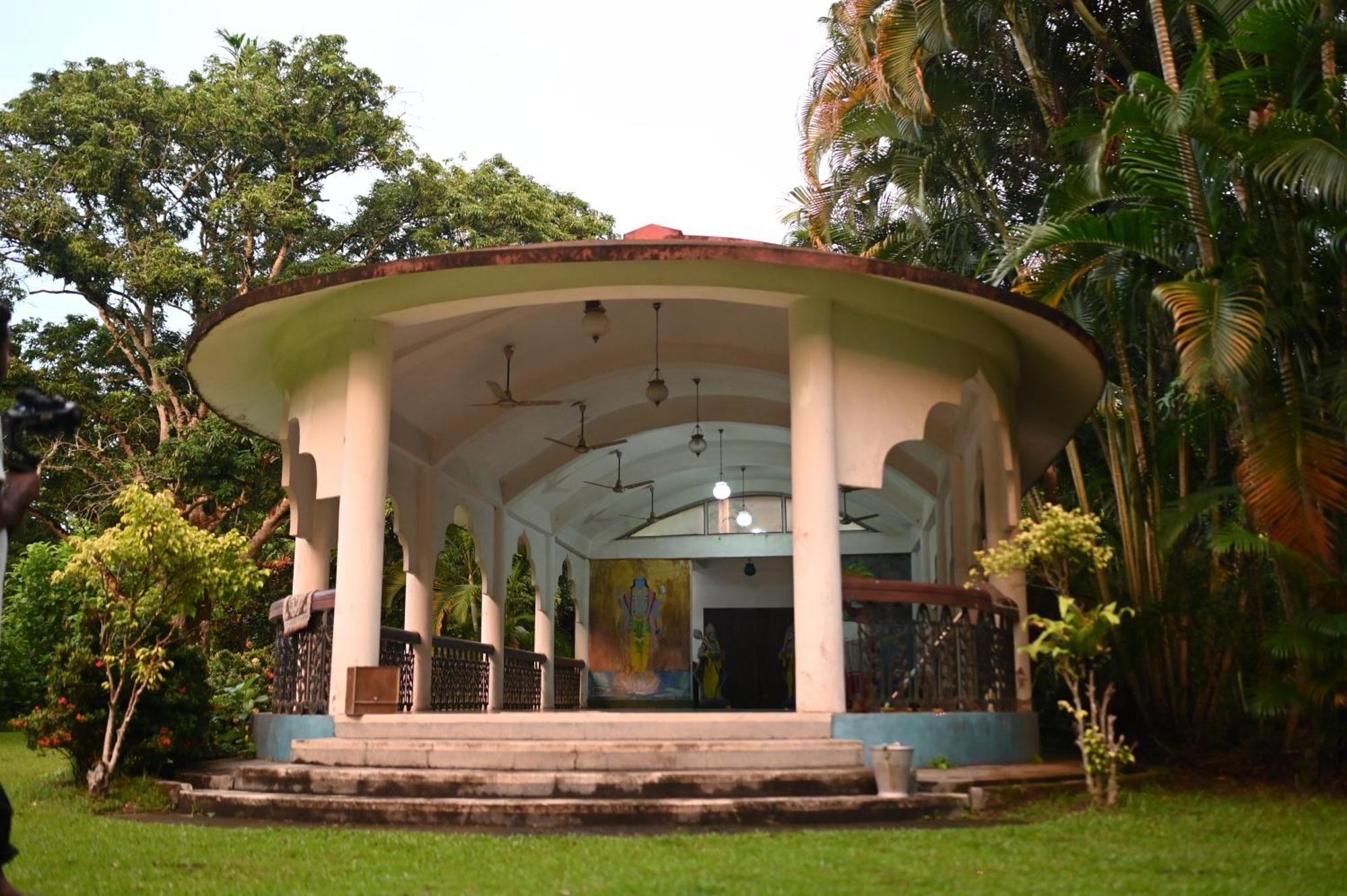 Thengal Manor Otel Jorhāt Dış mekan fotoğraf